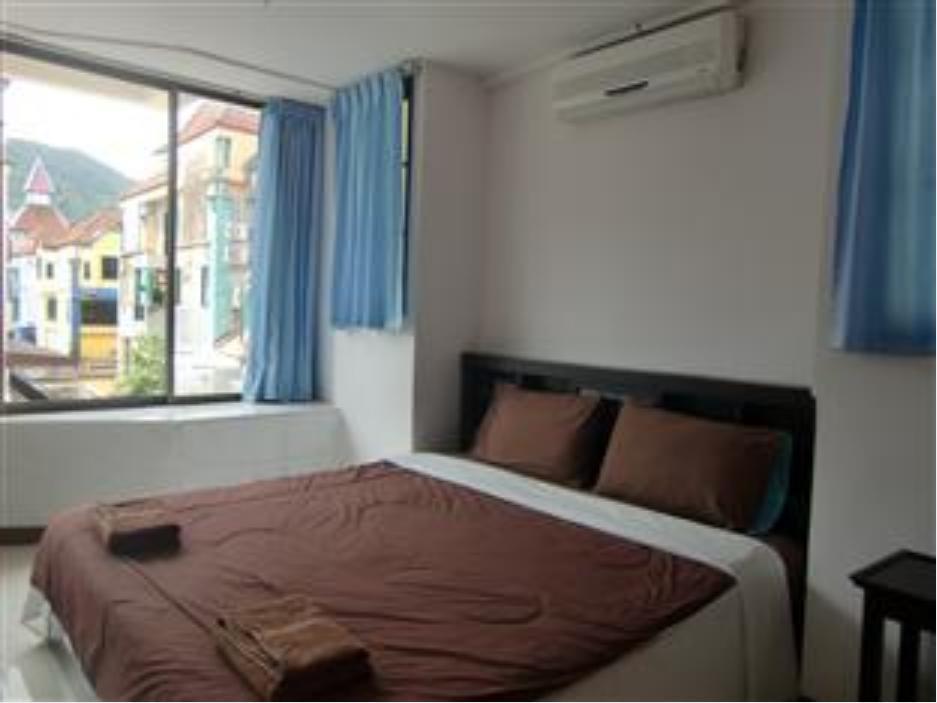 Happy Guest House Phuket Екстериор снимка